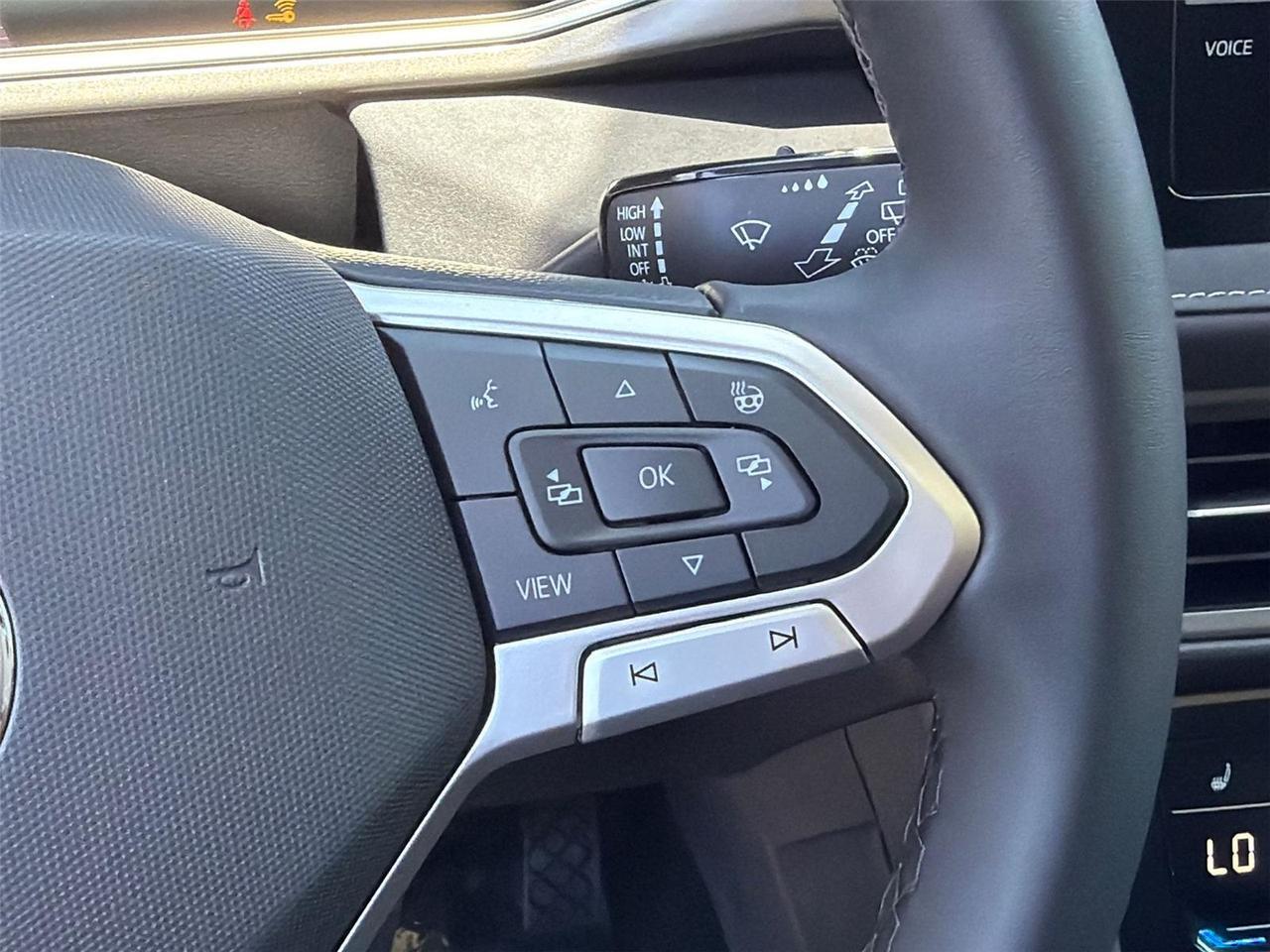 2026 Volkswagen Taos SE Black Hagerstown MD