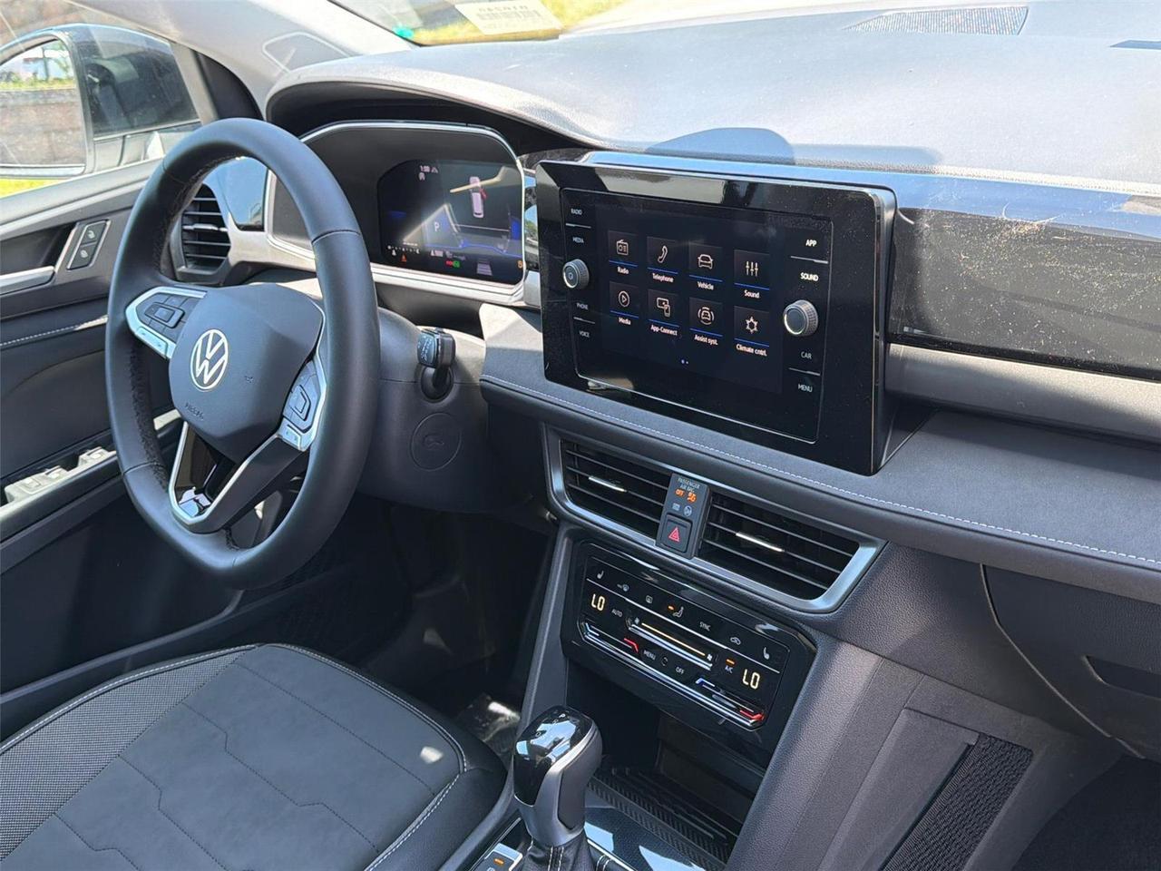 2026 Volkswagen Taos SE Black Hagerstown MD