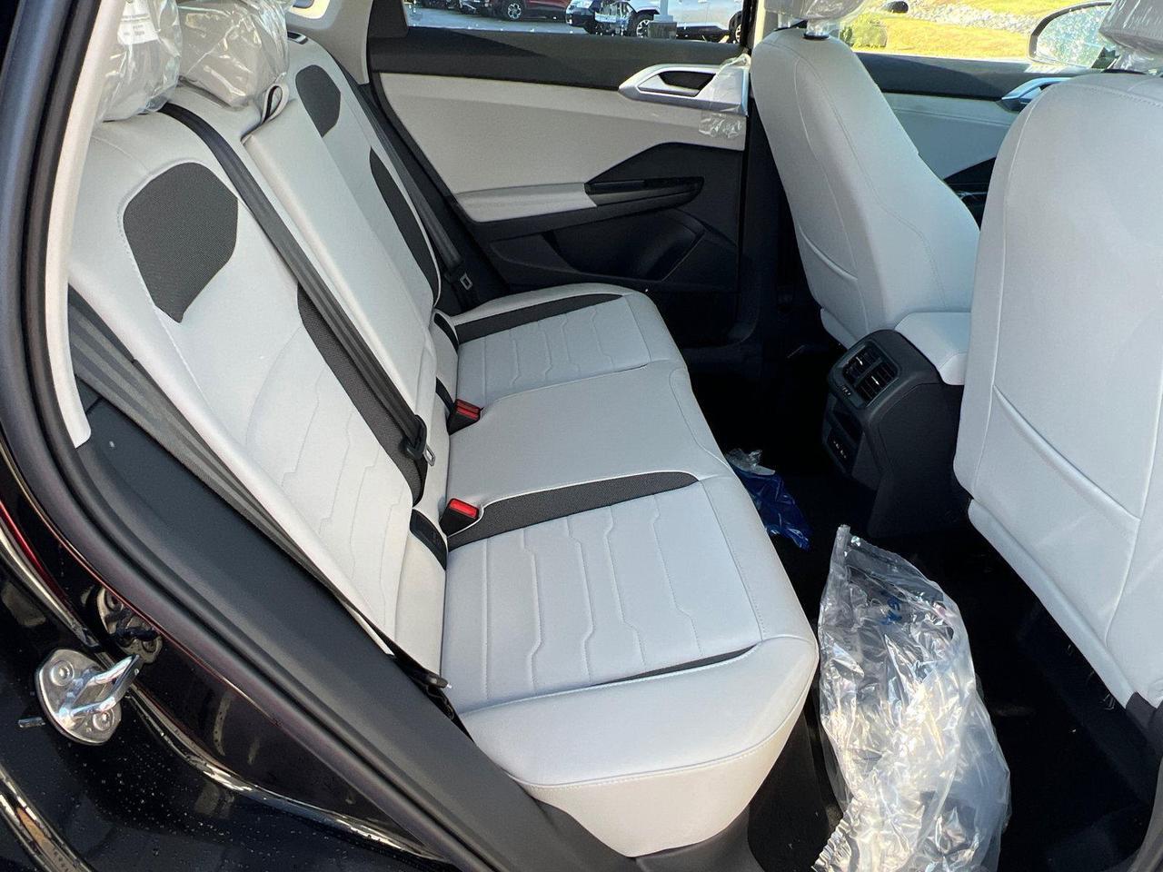 2026 Volkswagen Taos SE Hagerstown MD