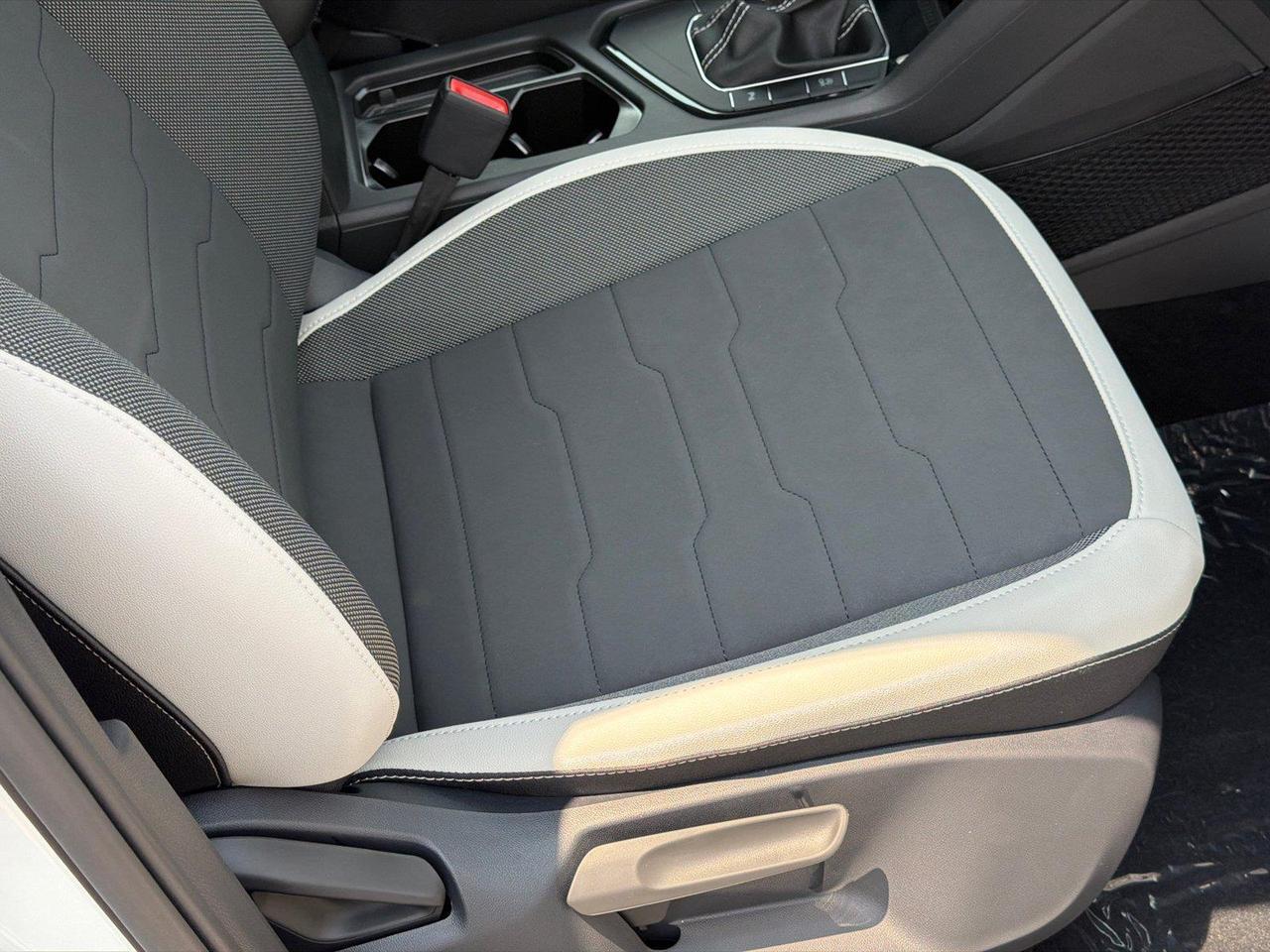 2026 Volkswagen Taos SE Hagerstown MD