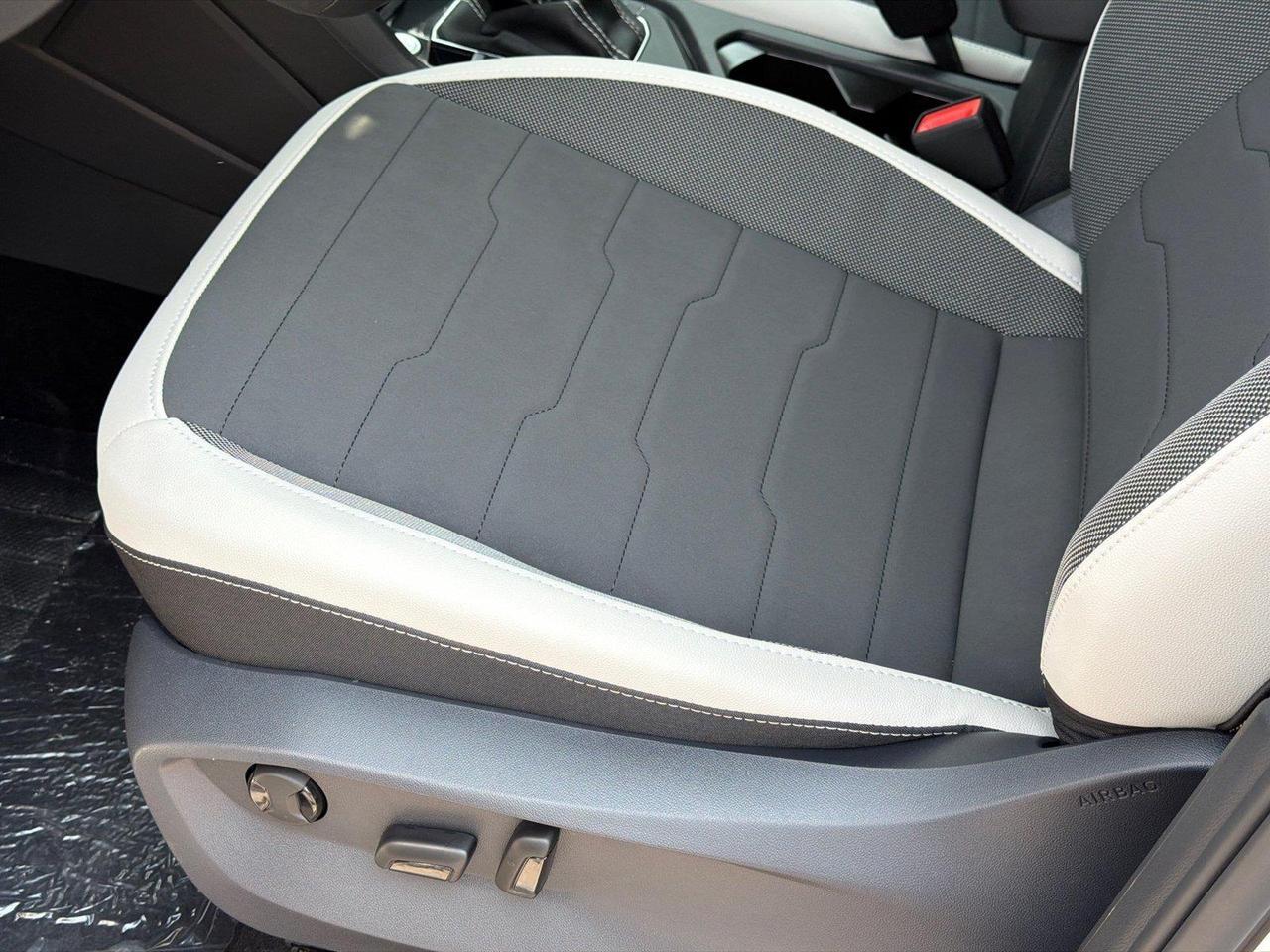 2026 Volkswagen Taos SE Hagerstown MD
