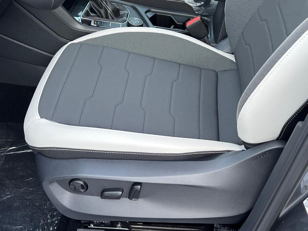 2026 Volkswagen Taos SE Hagerstown MD