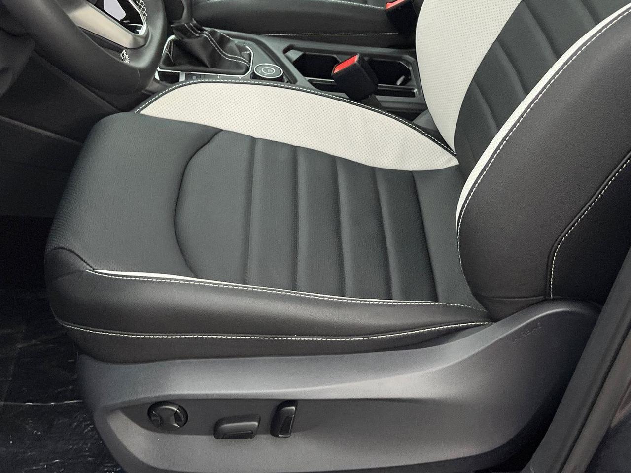 2026 Volkswagen Taos SEL Hagerstown MD