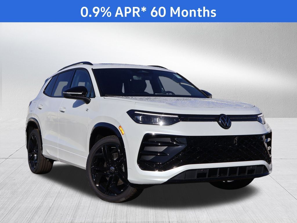 2026 Volkswagen Tiguan 2.0T SE R-Line Black Oshkosh WI