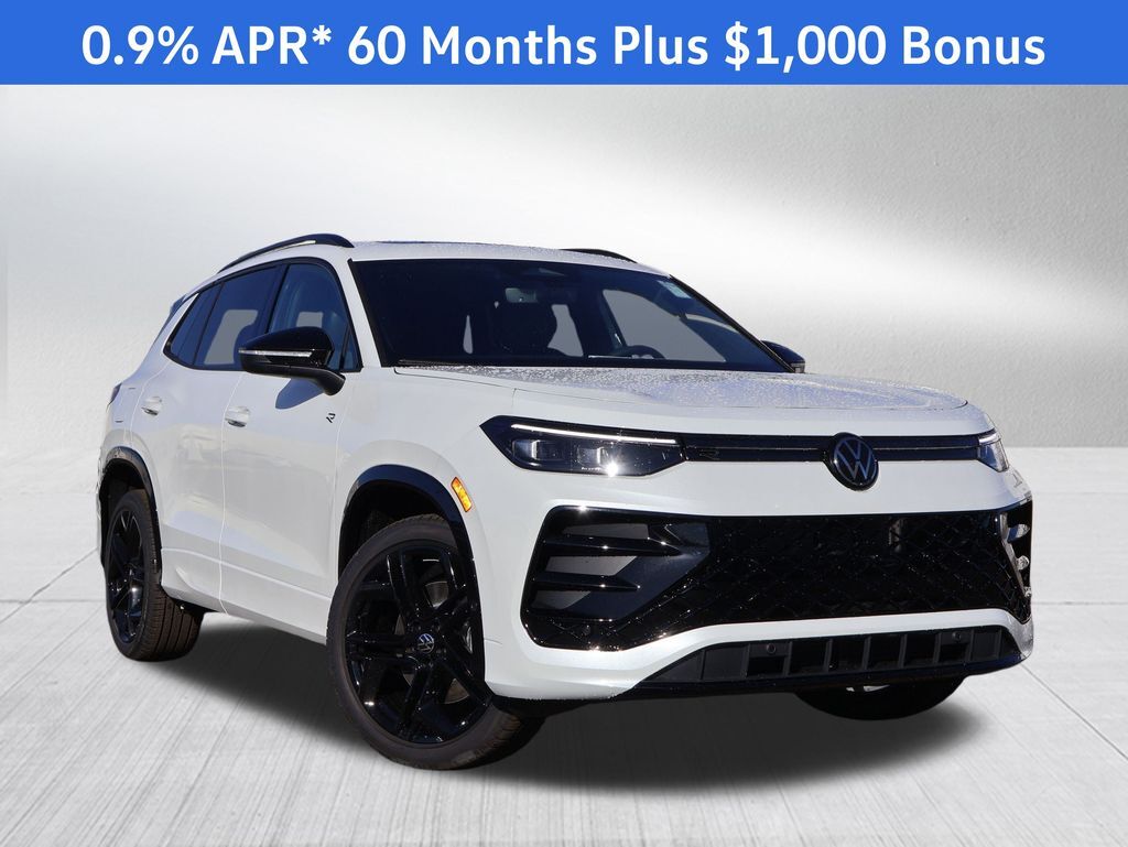 2026 Volkswagen Tiguan 2.0T SE R-Line Black Oshkosh WI