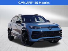 Volkswagen Tiguan 2.0T SE R-Line Black Oshkosh WI