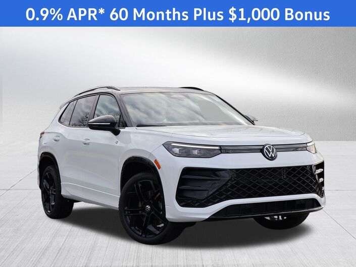 2026 Volkswagen Tiguan 2.0T SE R-Line Black Oshkosh WI