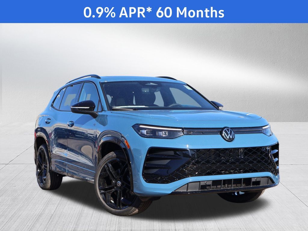2026 Volkswagen Tiguan 2.0T SE R-Line Black Oshkosh WI