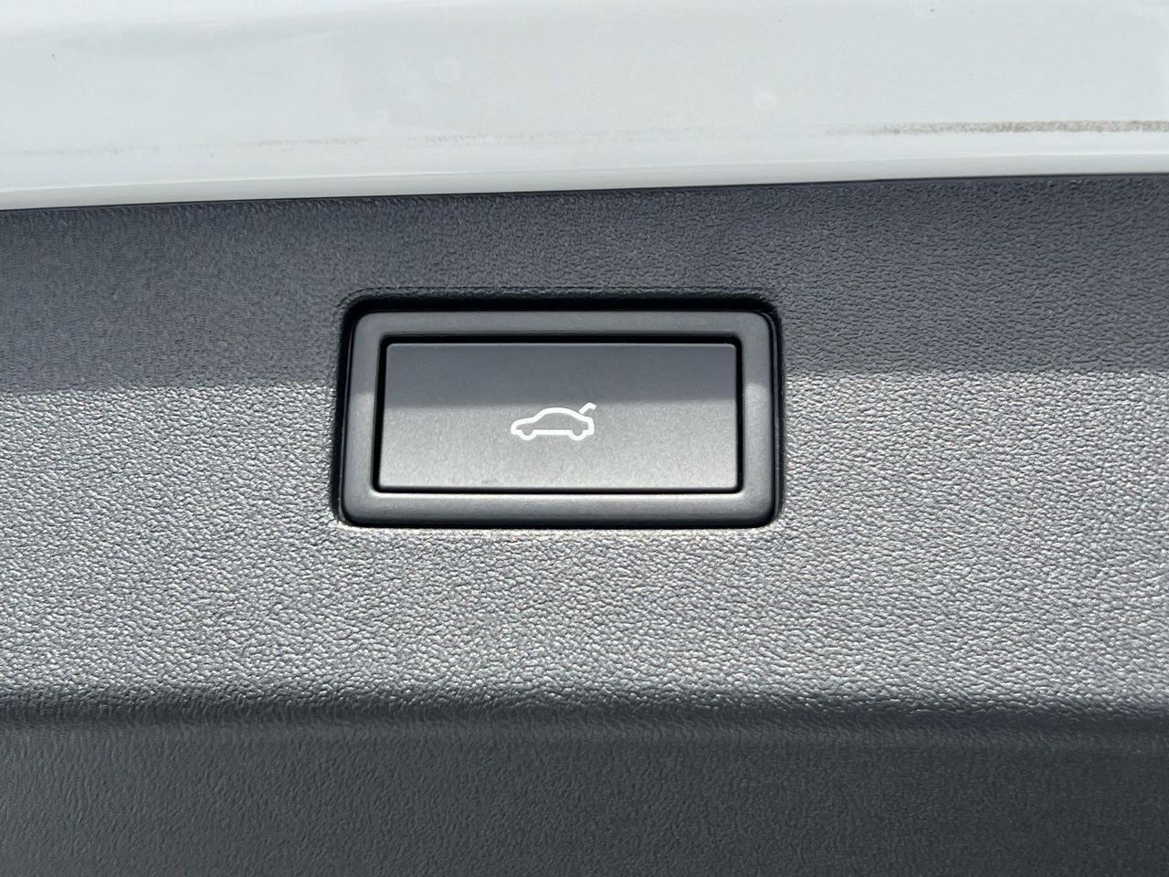 2026 Volkswagen Tiguan 2.0T SE R-Line Black Hagerstown MD