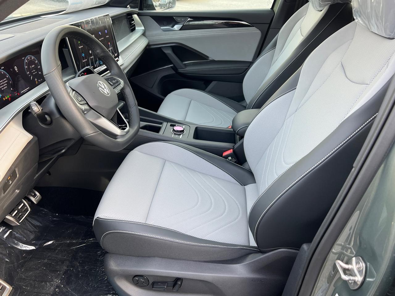 2026 Volkswagen Tiguan 2.0T SE R-Line Black Hagerstown MD