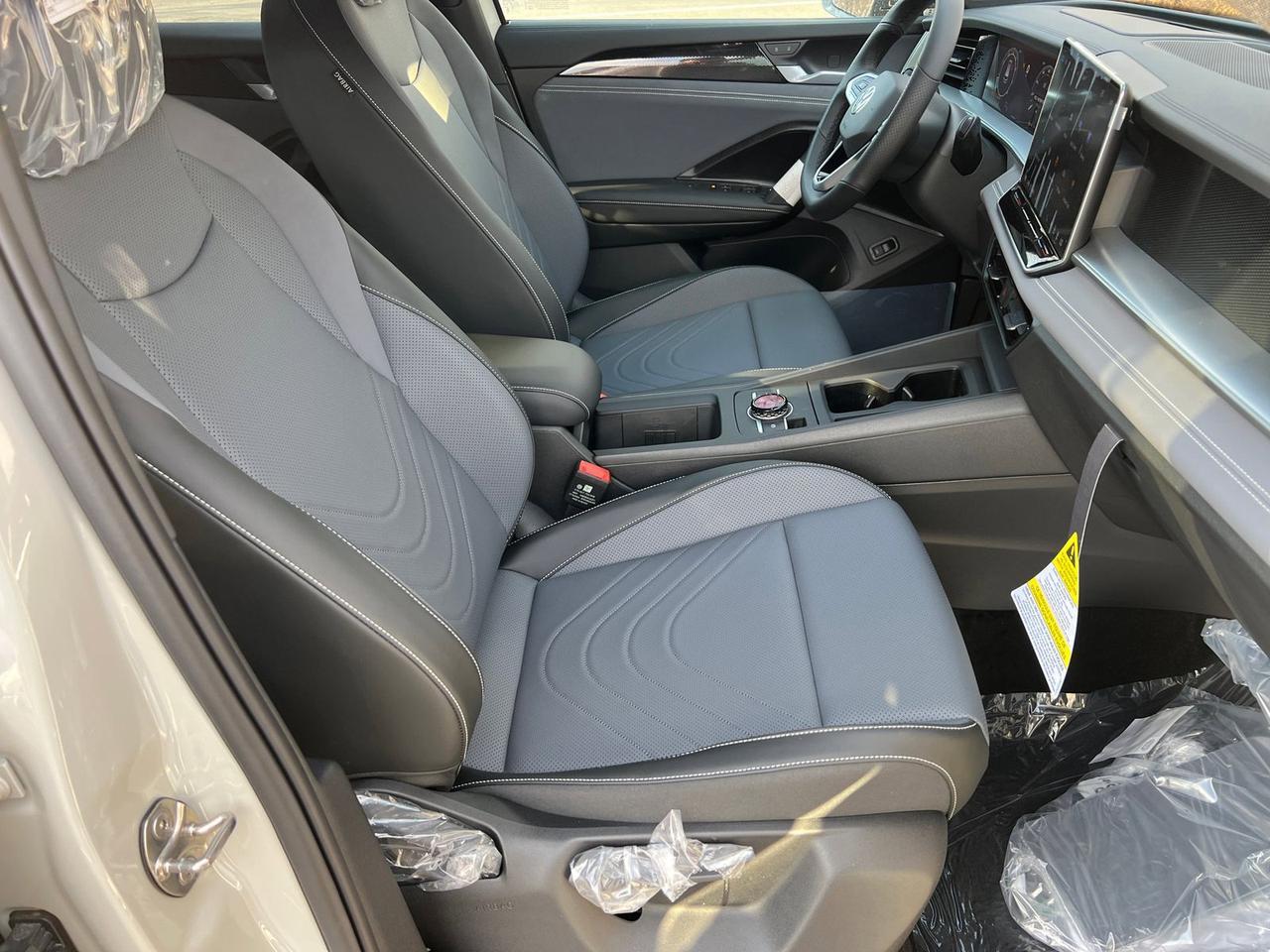 2026 Volkswagen Tiguan 2.0T SE R-Line Black Hagerstown MD