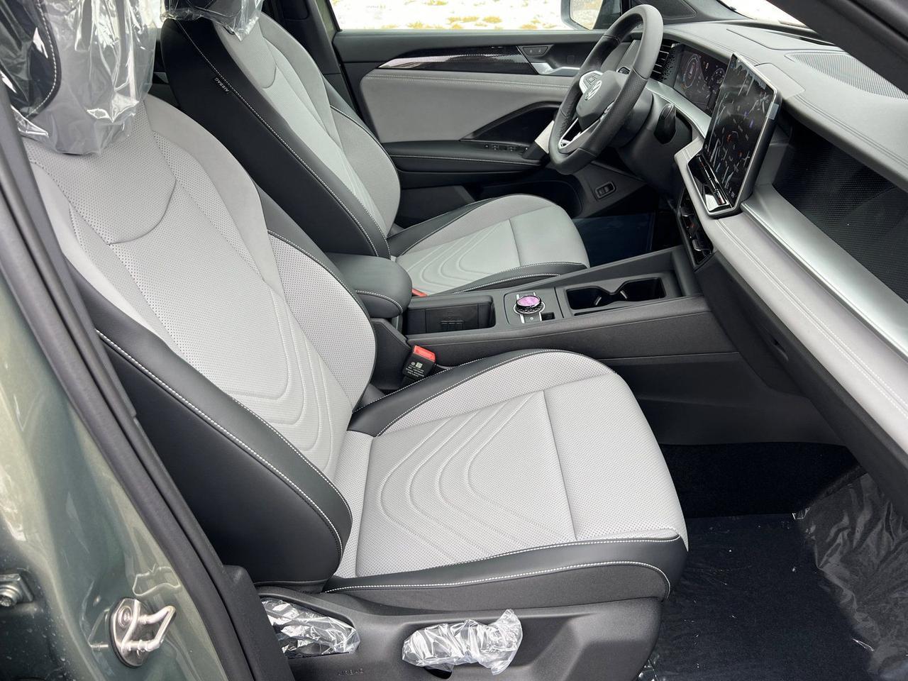 2026 Volkswagen Tiguan 2.0T SE R-Line Black Hagerstown MD