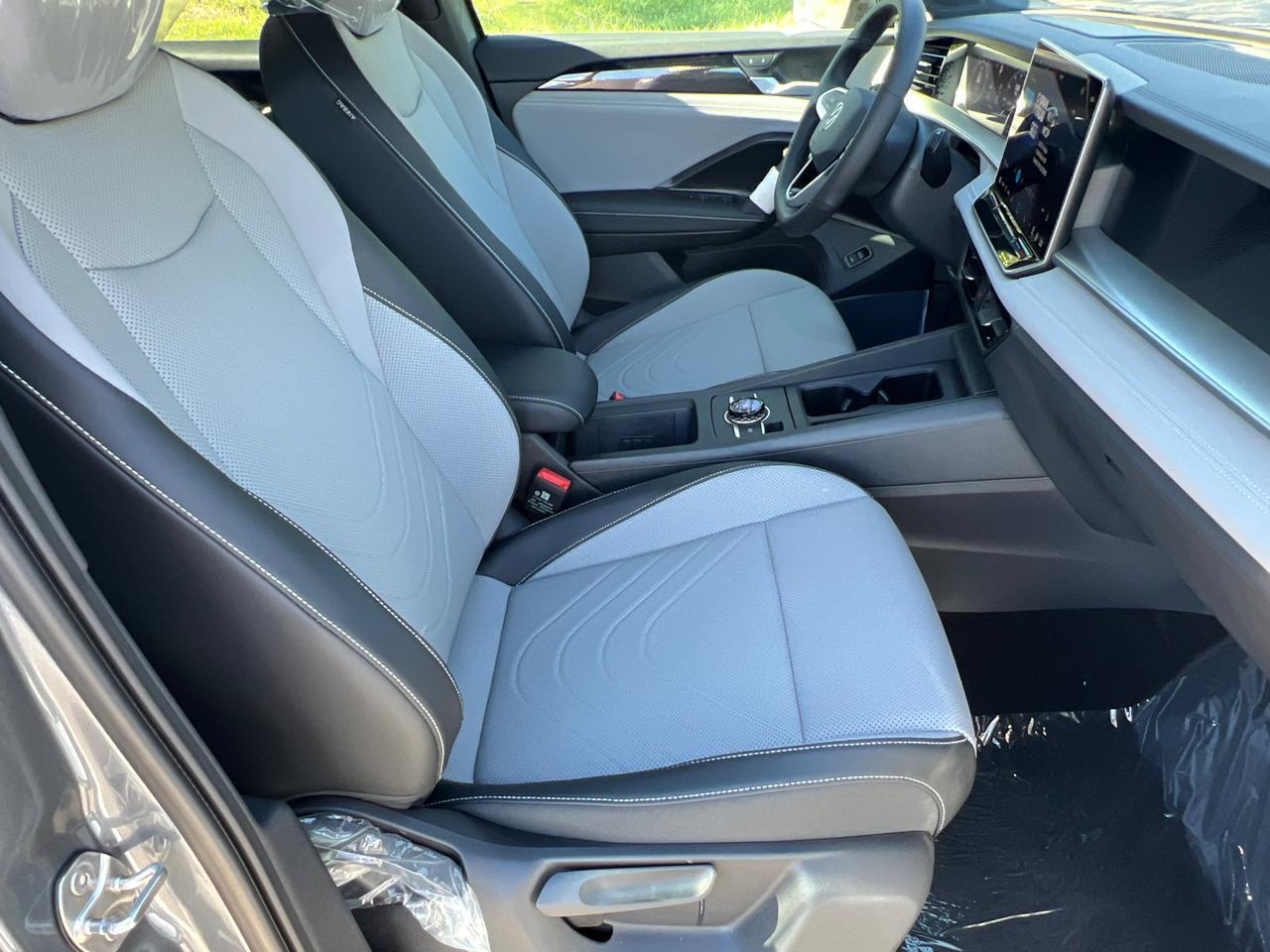 2026 Volkswagen Tiguan 2.0T SE R-Line Black Hagerstown MD