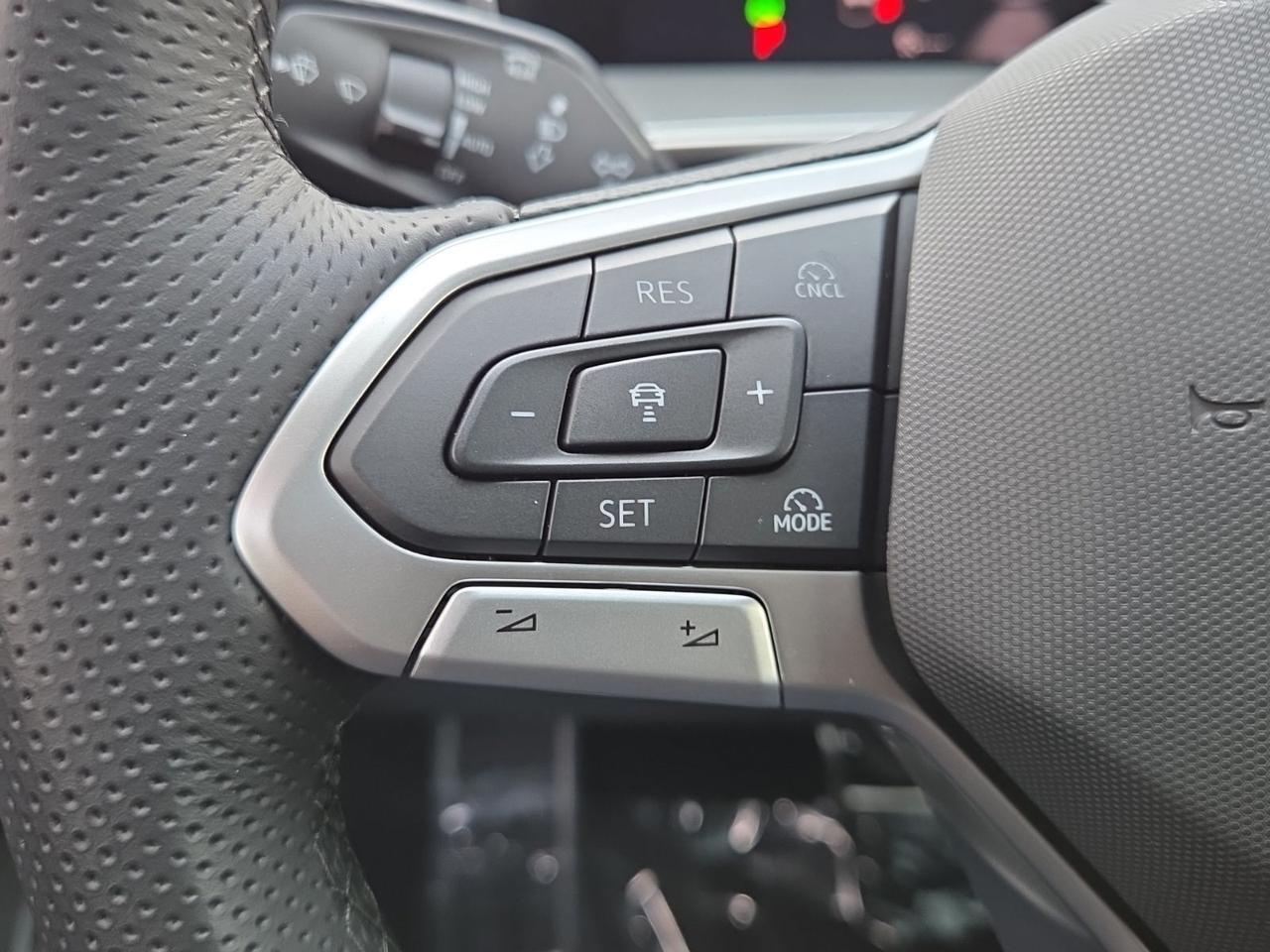 2026 Volkswagen Tiguan 2.0T SE R-Line Black Waldorf MD