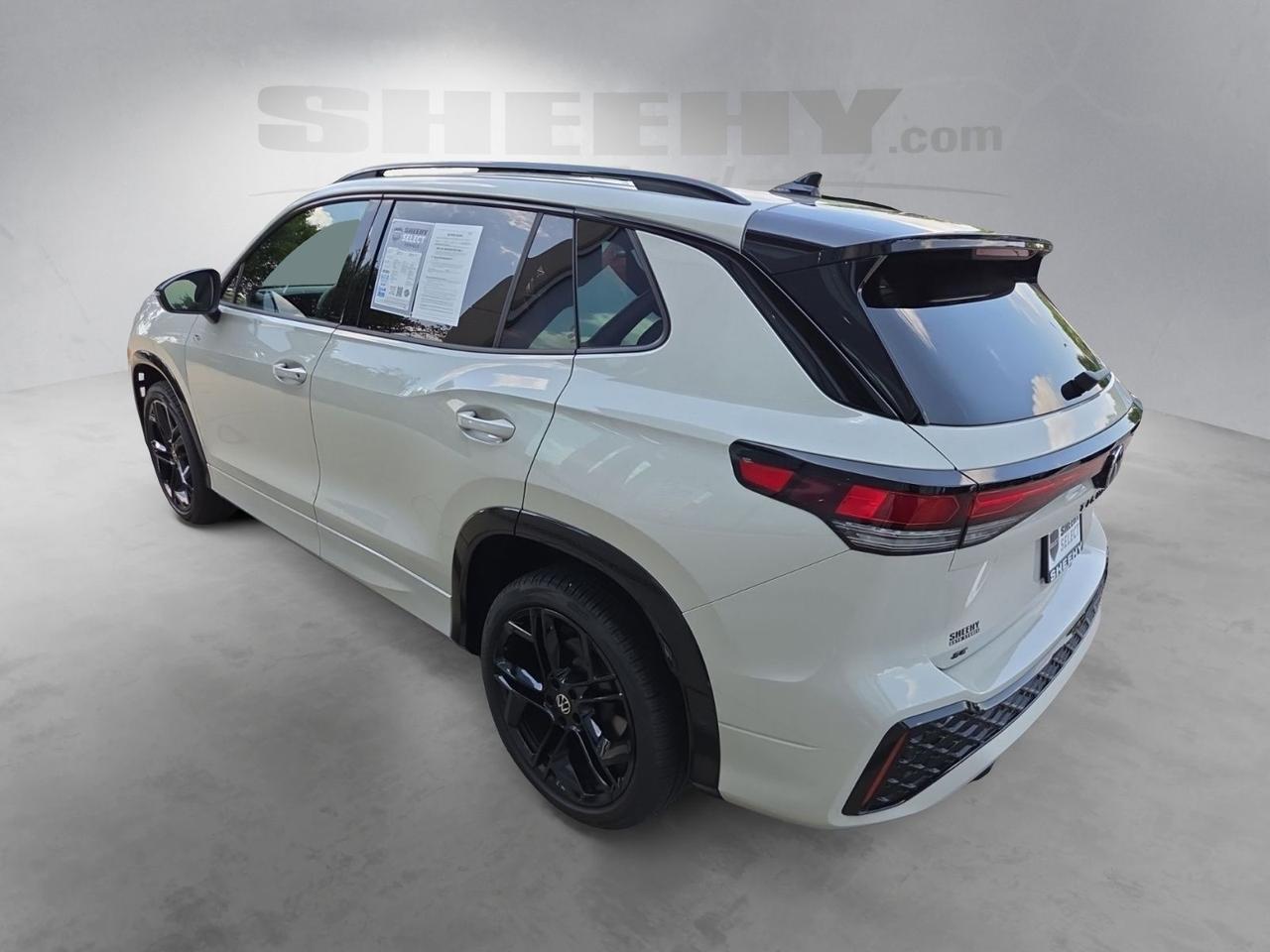 2026 Volkswagen Tiguan 2.0T SE R-Line Black Waldorf MD
