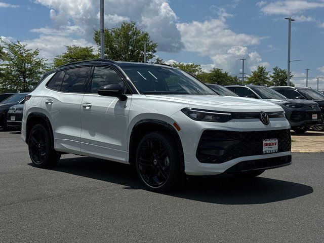 2026 Volkswagen Tiguan 2.0T SE R-Line Black