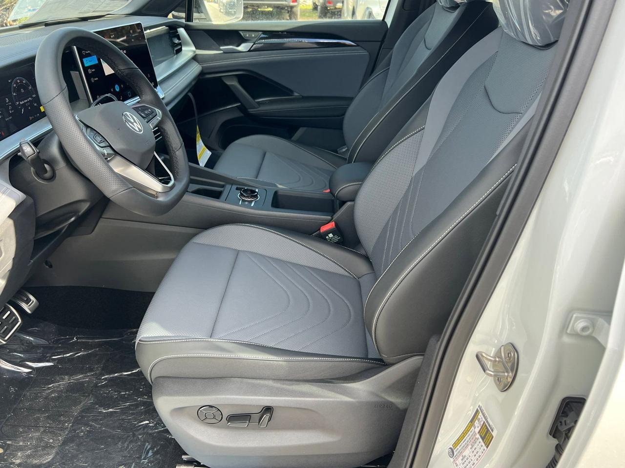 2026 Volkswagen Tiguan 2.0T SE R-Line Black Springfield VA