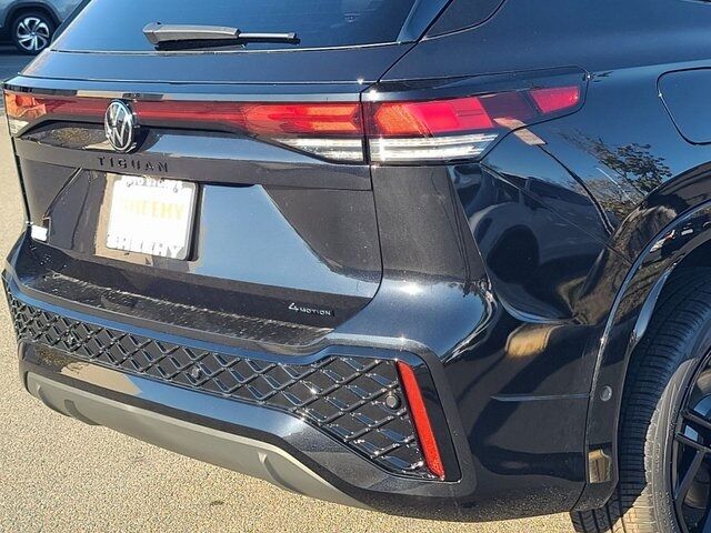 2026 Volkswagen Tiguan 2.0T SE R-Line Black Springfield VA