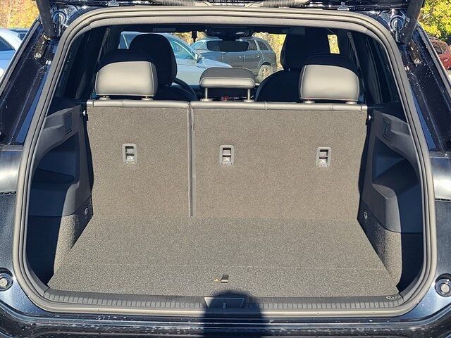 2026 Volkswagen Tiguan 2.0T SE R-Line Black Springfield VA