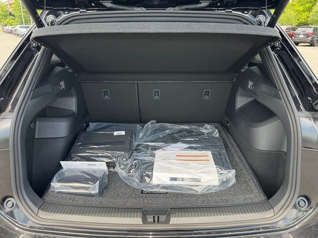2026 Volkswagen Tiguan 2.0T SE R-Line Black Springfield VA