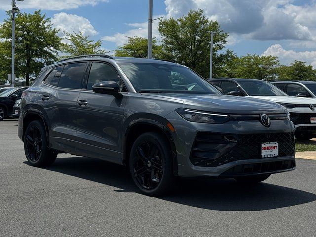 2026 Volkswagen Tiguan 2.0T SE R-Line Black