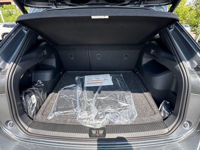 2026 Volkswagen Tiguan 2.0T SE R-Line Black Springfield VA