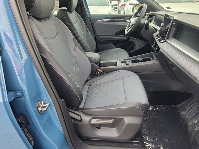 2026 Volkswagen Tiguan 2.0T SE R-Line Black Springfield VA