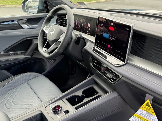 2026 Volkswagen Tiguan 2.0T SE R-Line Black Springfield VA