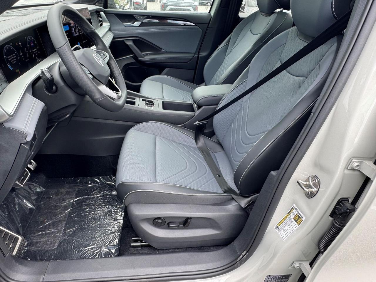 2026 Volkswagen Tiguan 2.0T SE R-Line Black Springfield VA
