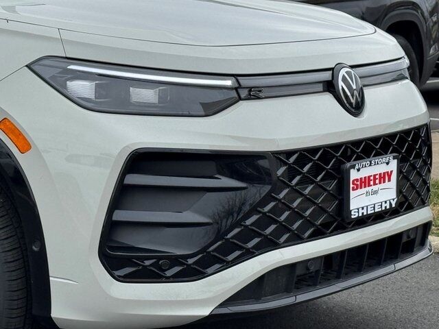 2026 Volkswagen Tiguan 2.0T SE R-Line Black Springfield VA