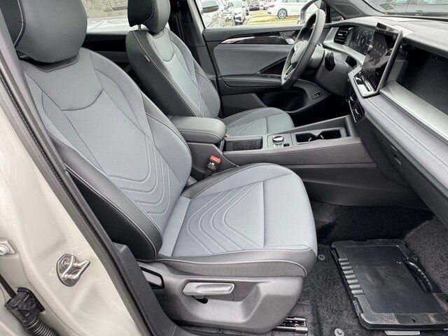 2026 Volkswagen Tiguan 2.0T SE R-Line Black Springfield VA