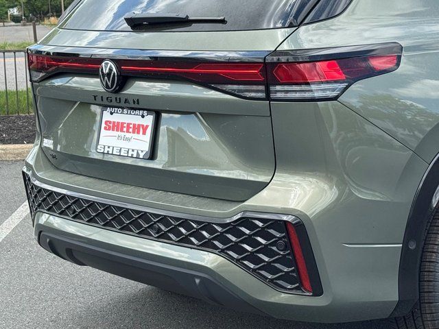 2026 Volkswagen Tiguan 2.0T SE R-Line Black Springfield VA