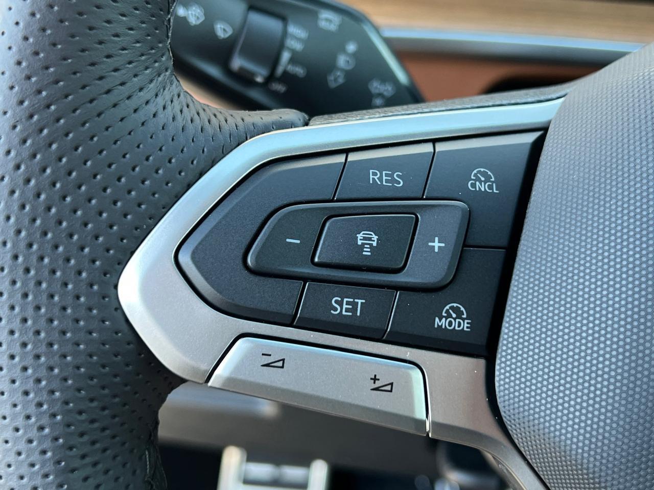 2026 Volkswagen Tiguan 2.0T SEL R-Line Hagerstown MD