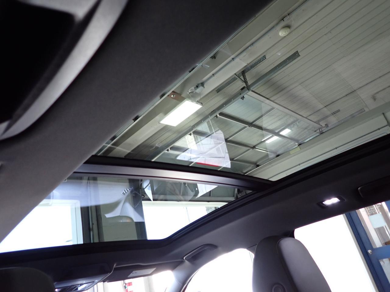 2026 Volkswagen Tiguan Comfortline R-Line LEATHER PANO SUNROOF Black Edition AWD Listowel ON