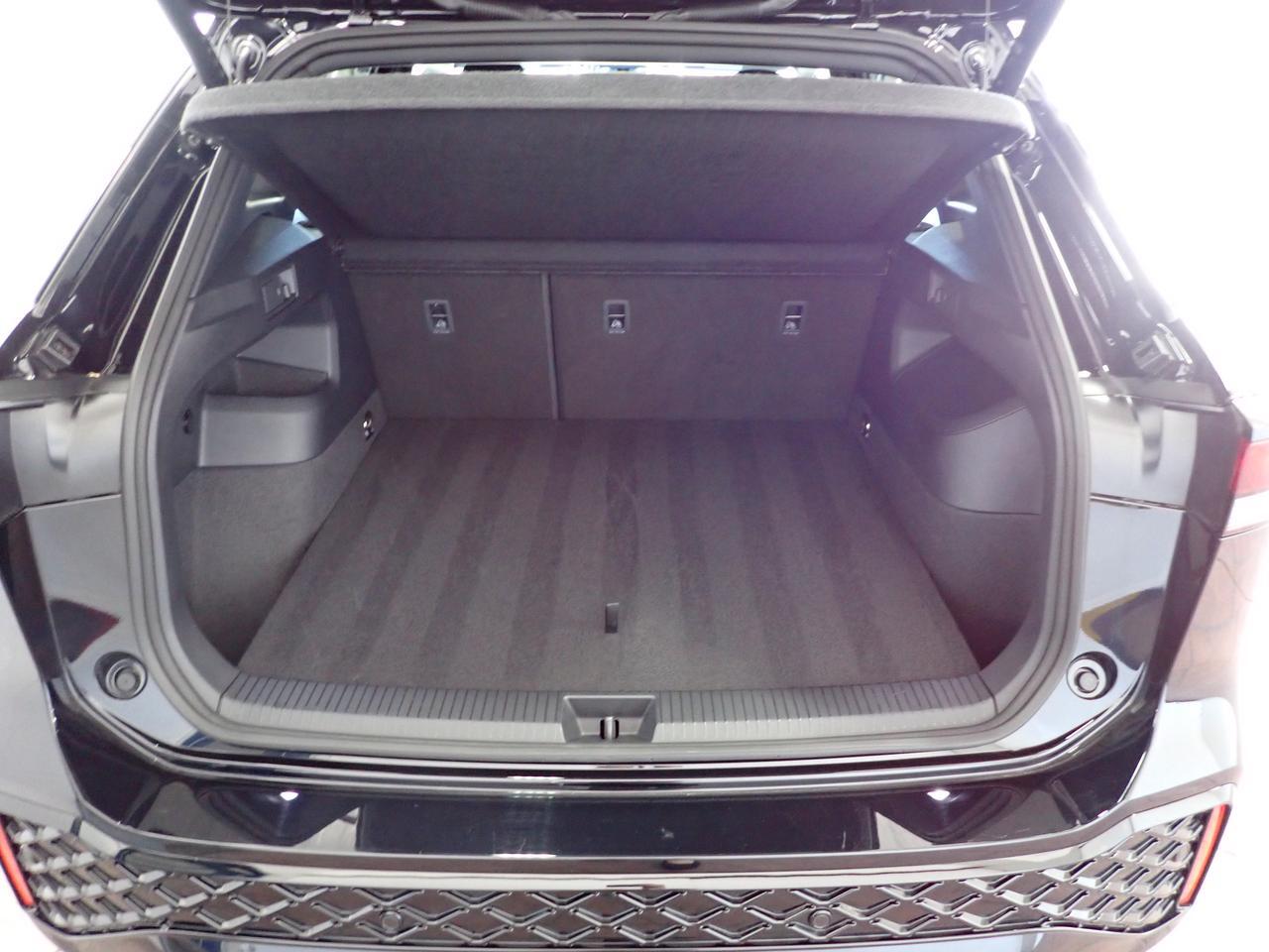 2026 Volkswagen Tiguan Comfortline R-Line LEATHER PANO SUNROOF Black Edition AWD Listowel ON