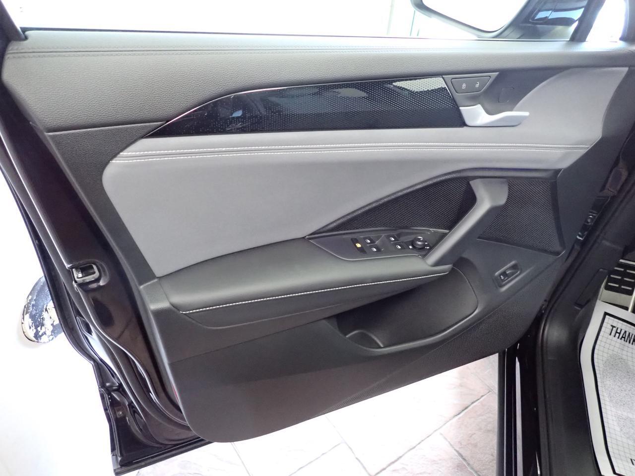 2026 Volkswagen Tiguan Comfortline R-Line LEATHER PANO SUNROOF Black Edition AWD Listowel ON