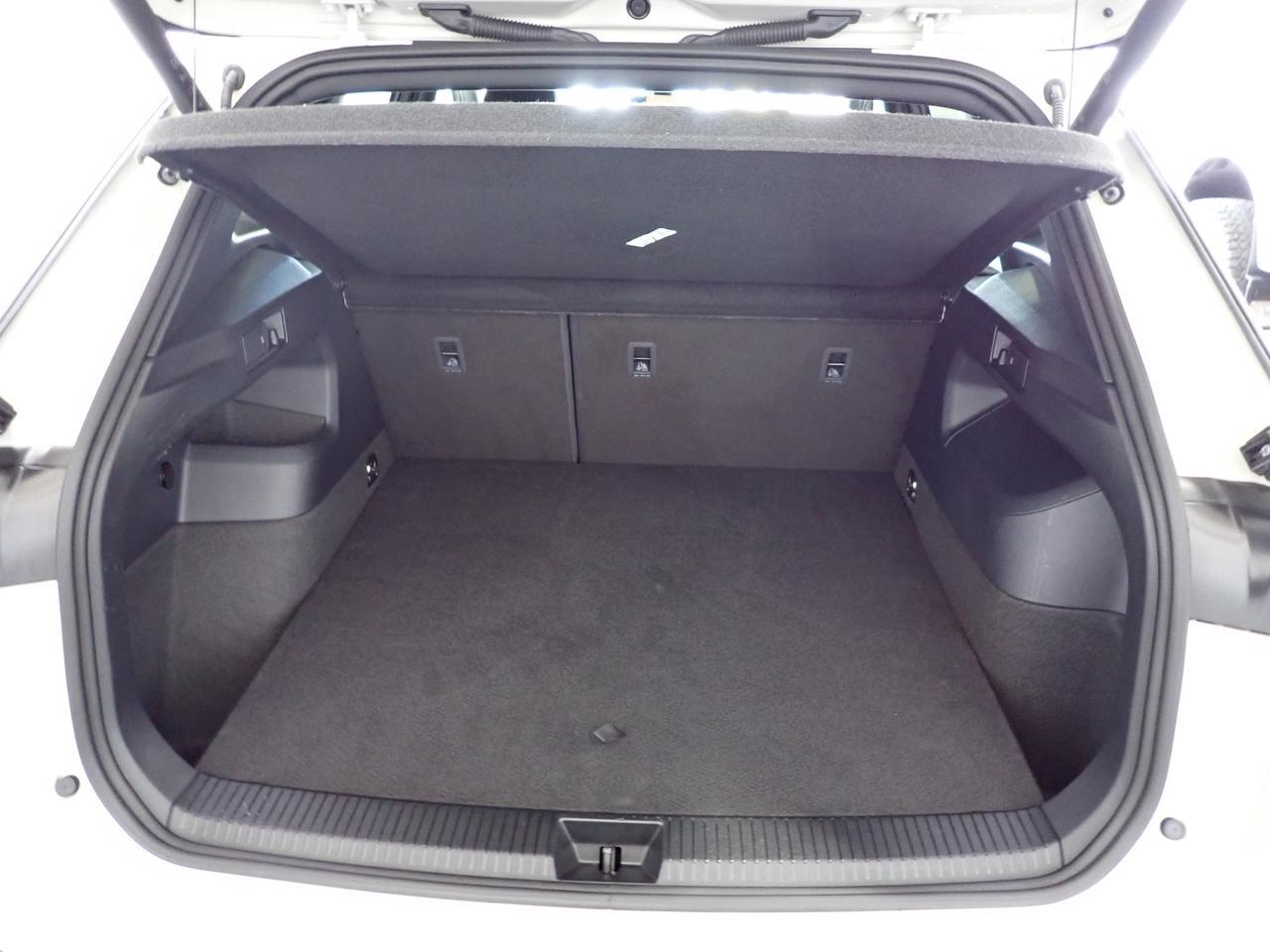 2026 Volkswagen Tiguan Highline Turbo R-Line AWD LEATHER NAVI SUNROOF Listowel ON