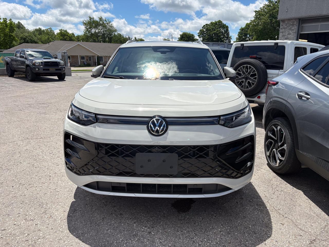 2026 Volkswagen Tiguan Highline Turbo R-Line AWD Listowel ON