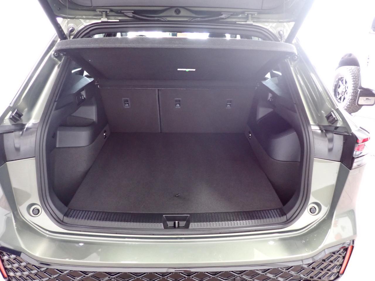 2026 Volkswagen Tiguan Highline Turbo R-Line LEATHER NAVI SUNROOF Listowel ON