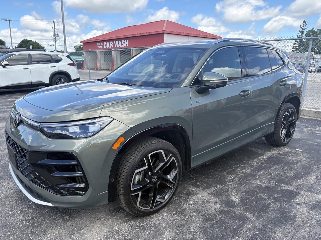 2026 Volkswagen Tiguan Highline Turbo R-Line Listowel ON