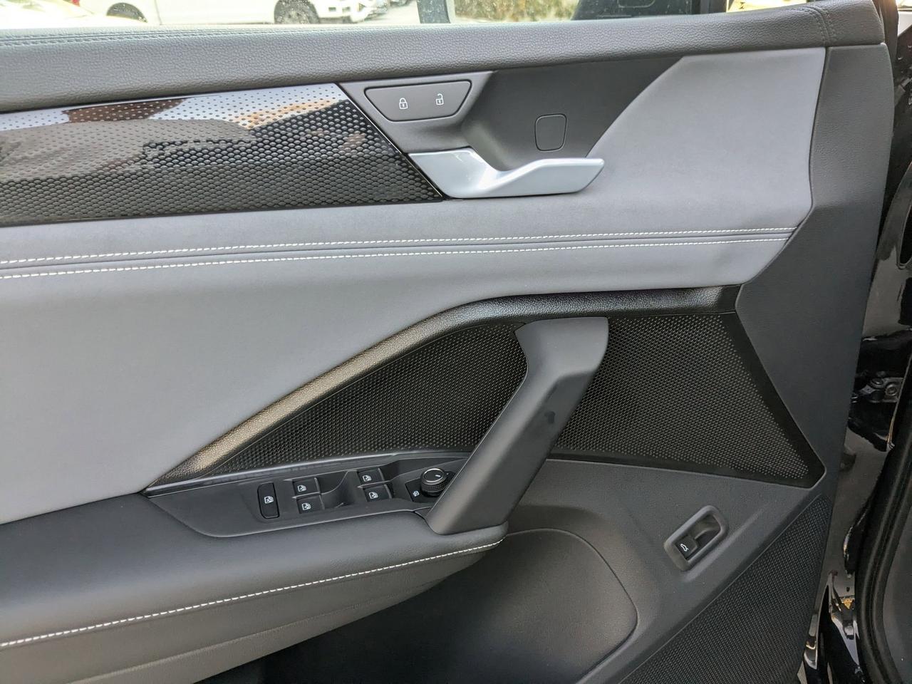 2026 Volkswagen Tiguan SE R-Line Black San Antonio TX