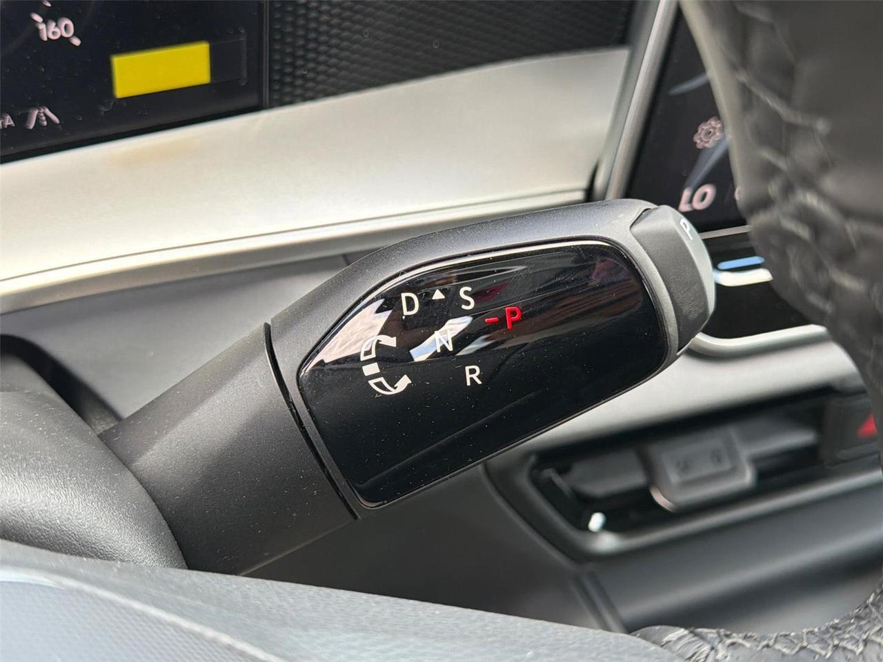 2026 Volkswagen Tiguan SE R-Line Black Hagerstown MD