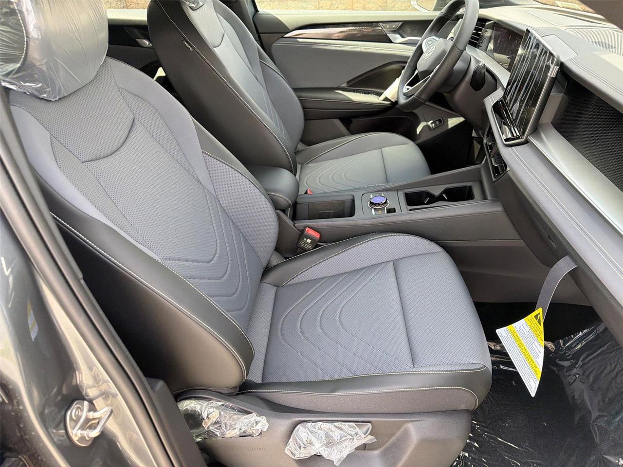 2026 Volkswagen Tiguan SE R-Line Black Hagerstown MD