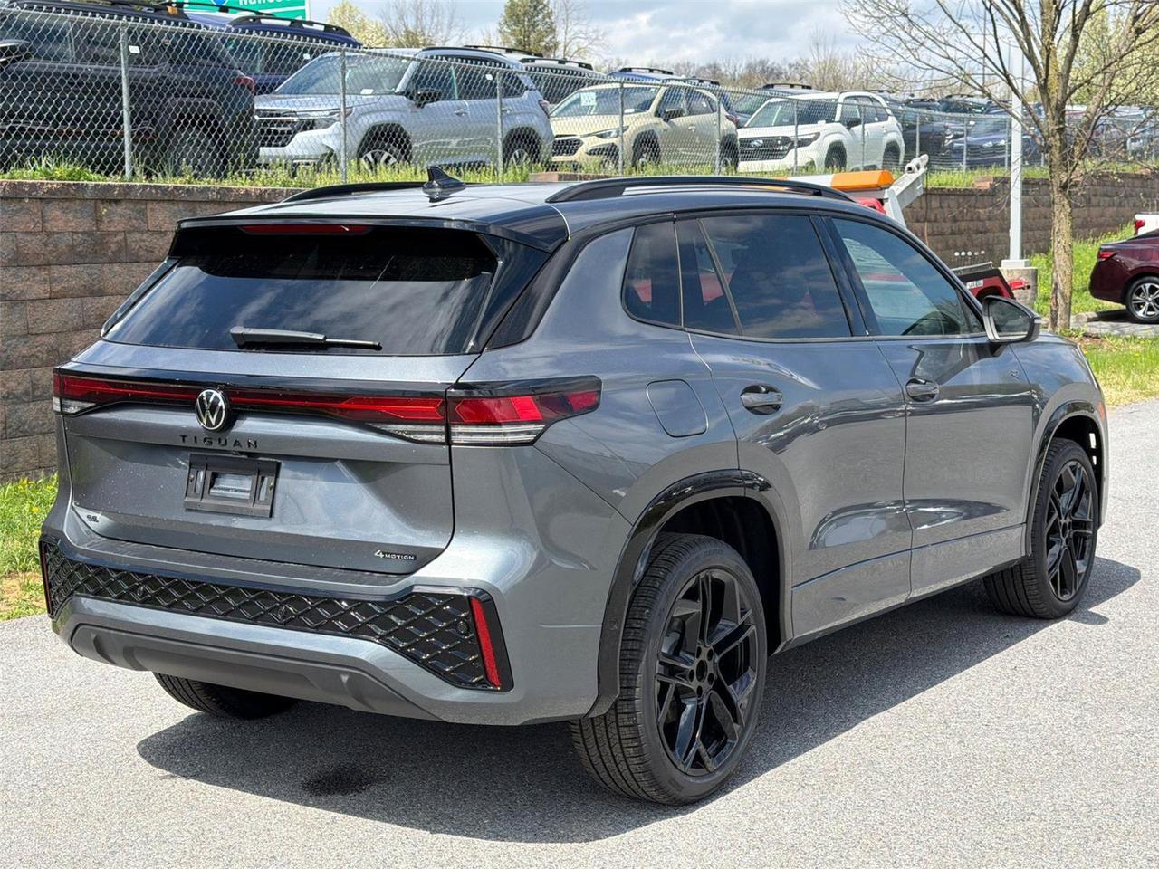 2026 Volkswagen Tiguan SE R-Line Black Hagerstown MD