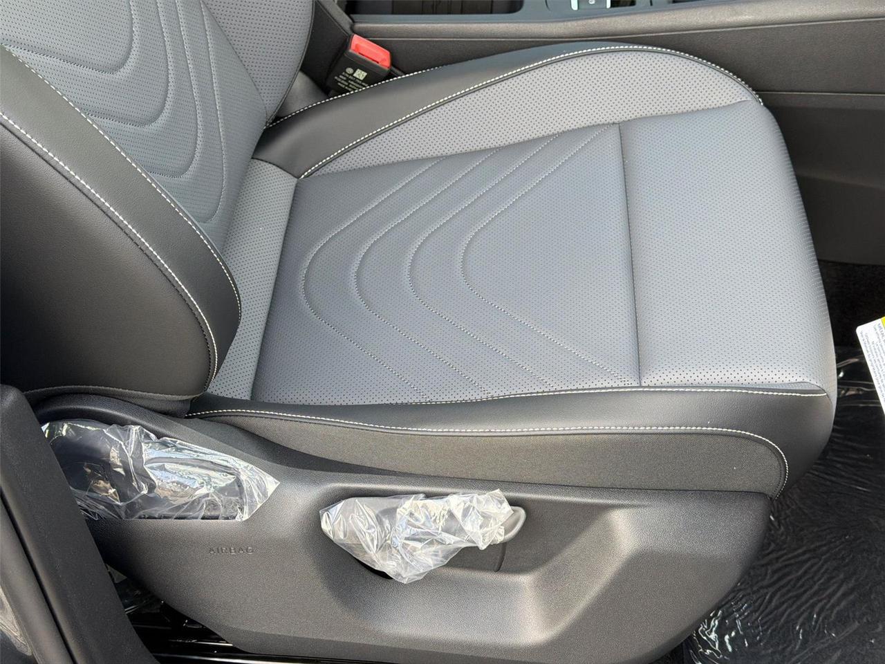 2026 Volkswagen Tiguan SE R-Line Black Hagerstown MD