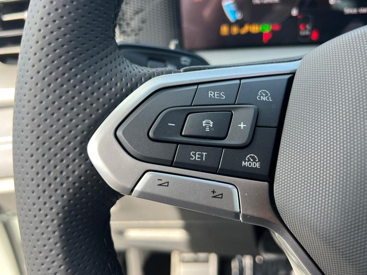 2026 Volkswagen Tiguan SE R-Line Black Hagerstown MD