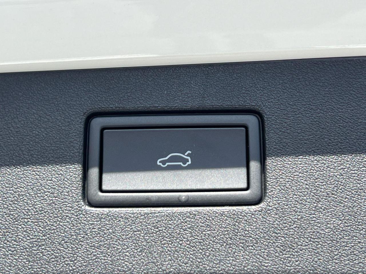 2026 Volkswagen Tiguan SE R-Line Black Hagerstown MD