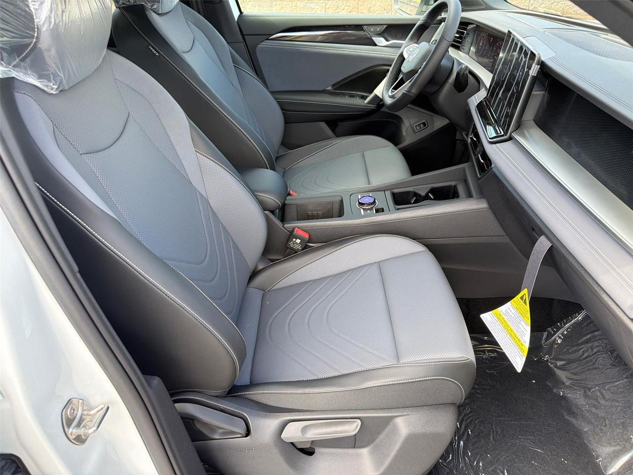 2026 Volkswagen Tiguan SE R-Line Black Hagerstown MD