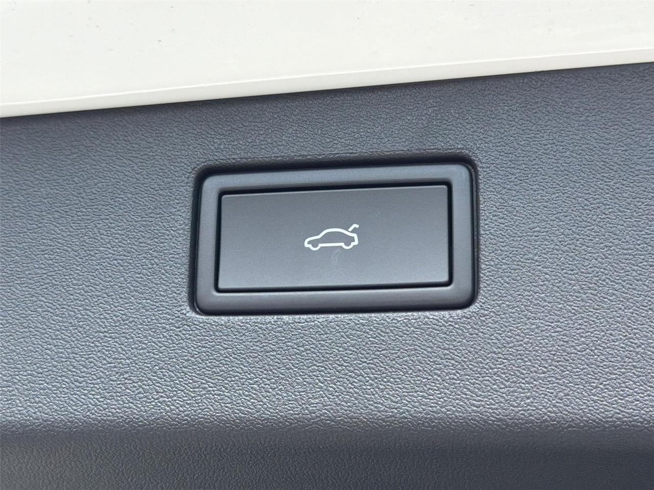 2026 Volkswagen Tiguan SE R-Line Black Hagerstown MD