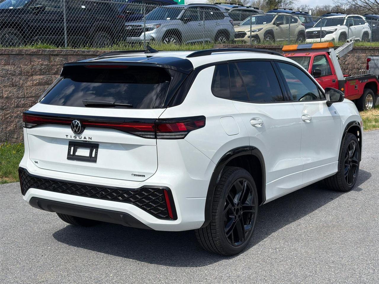 2026 Volkswagen Tiguan SE R-Line Black Hagerstown MD